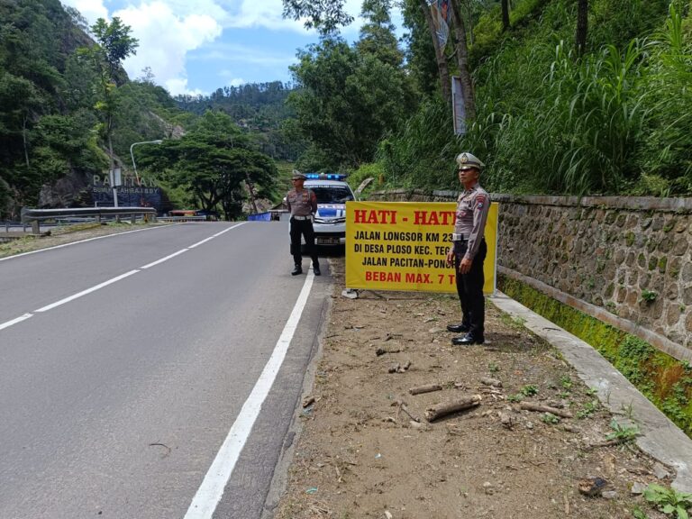 Polres Ponorogo Survai Jalur Perbatasan Jelang Operasi Lilin Semeru 2024