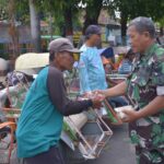 Tebar Kebaikan Jum’at Berkah, Kodim 0815/Mojokerto Salurkan Sedekah Prajurit Sasar Abang Becak & Kaum Dhuafa