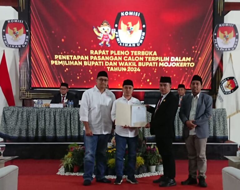 Gus Barra dan dr. Rizal Resmi Ditetapkan Sebagai Bupati dan Wakil Bupati Mojokerto