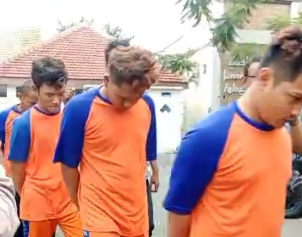 Screenshot_2025-09-17-18-51-26-843_com.whatsapp.w4b