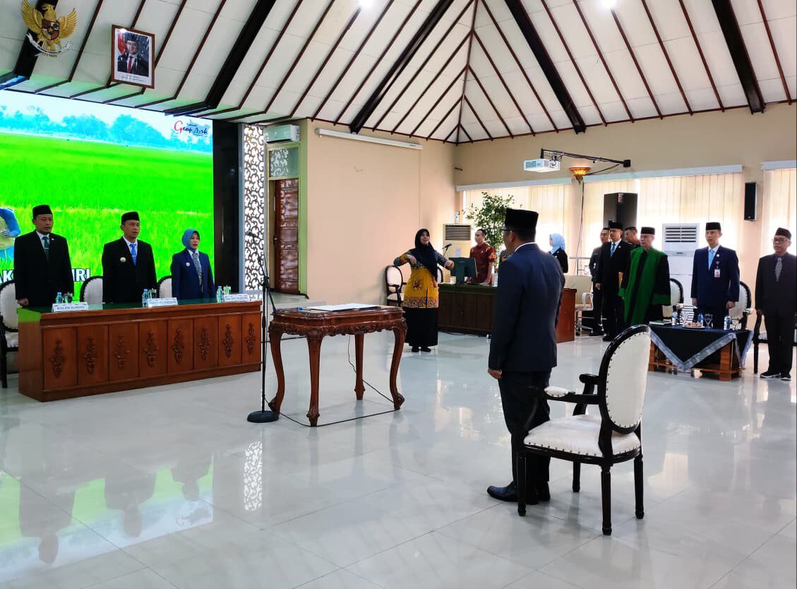 Edi Susanto Resmi Dilantik Jadi Sekda Bojonegoro, Bupati Wahono: Amanah Berat tapi Terhormat