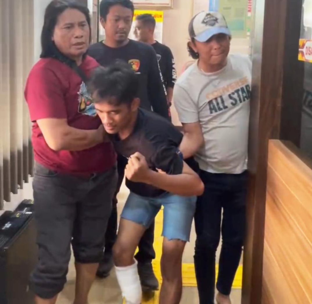 Konter HP di Mojokerto Dibobol Lewat Plafon, Kurang Dari 24 Jam Pelaku Ditangkap di Hotel Surabaya