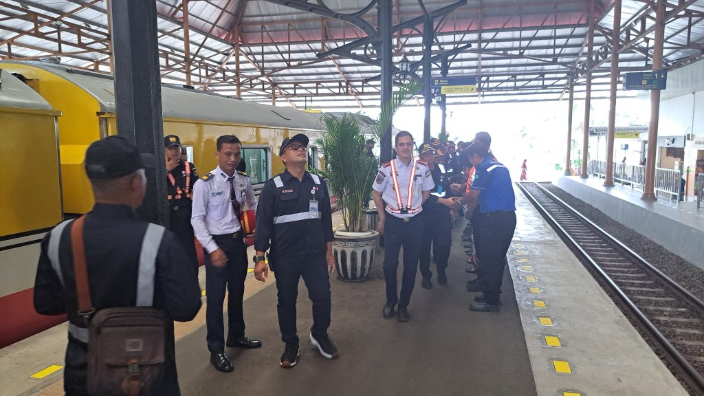 KAI Daop 8 Surabaya Tinjau Stasiun Mojokerto Pastikan Pelayanan dan Keselamatan Optimal