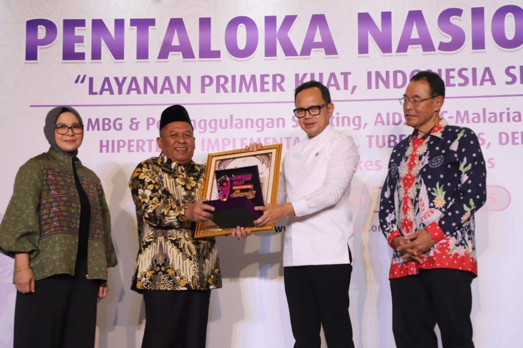 Jombang Turunkan Stunting hingga 2,57%, Sabet Penghargaan Nasional ADINKES di Momen Hari Jadi ke-115