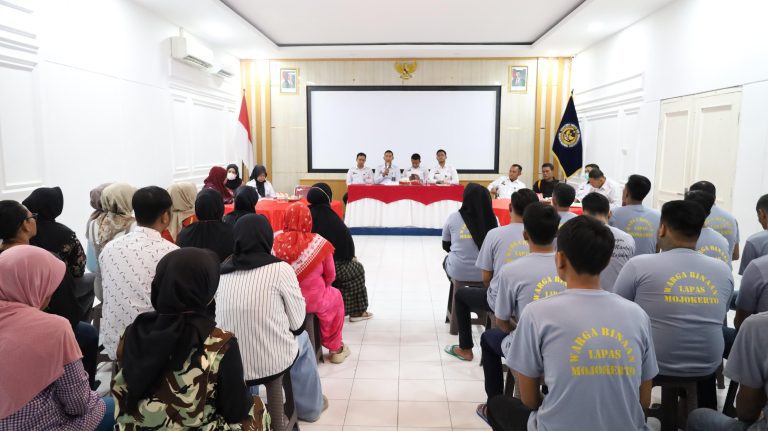 Libatkan Keluarga, Lapas Mojokerto Gelar Sidang TPP untuk 16 Warga Binaan Calon Integrasi