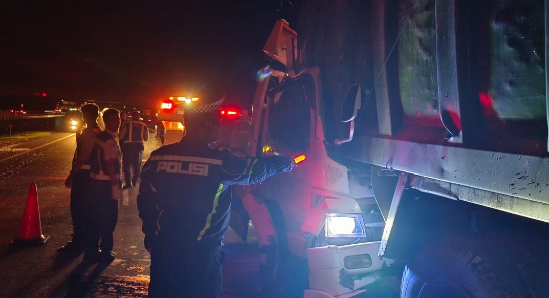 Dua Tewas dalam Tabrakan Truk di Tol Gempol–Pasuruan