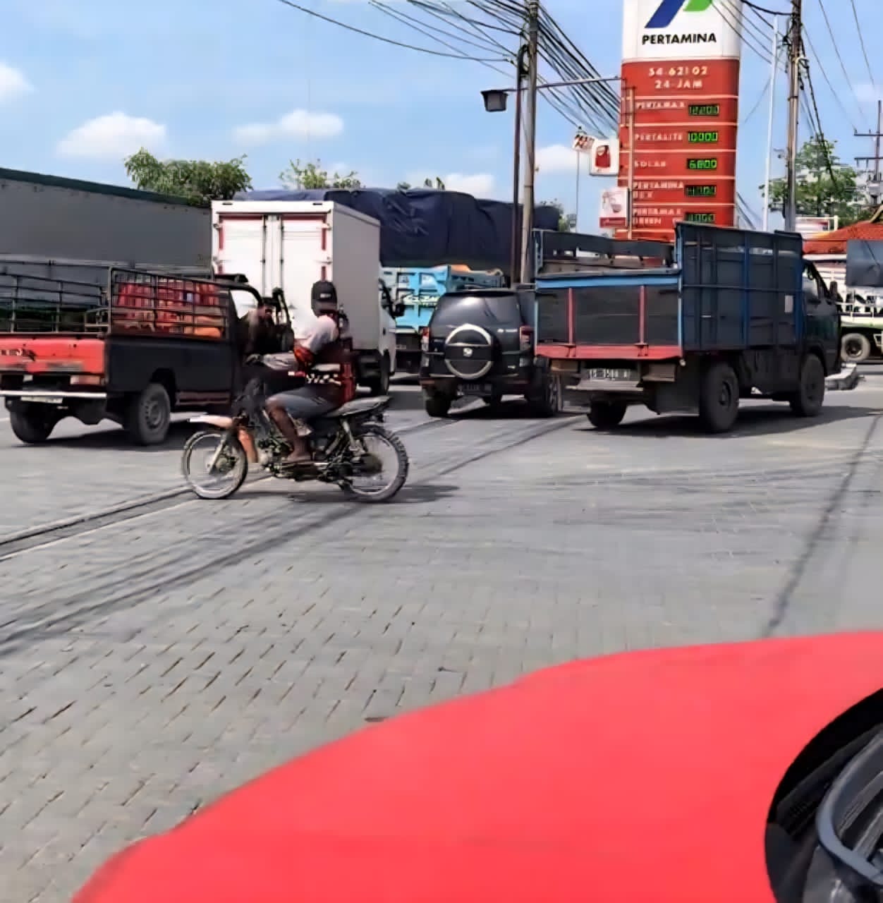 Antrean Solar di Bojonegoro Bikin Sopir Truk Resah, Waktu Kerja Banyak Terbuang