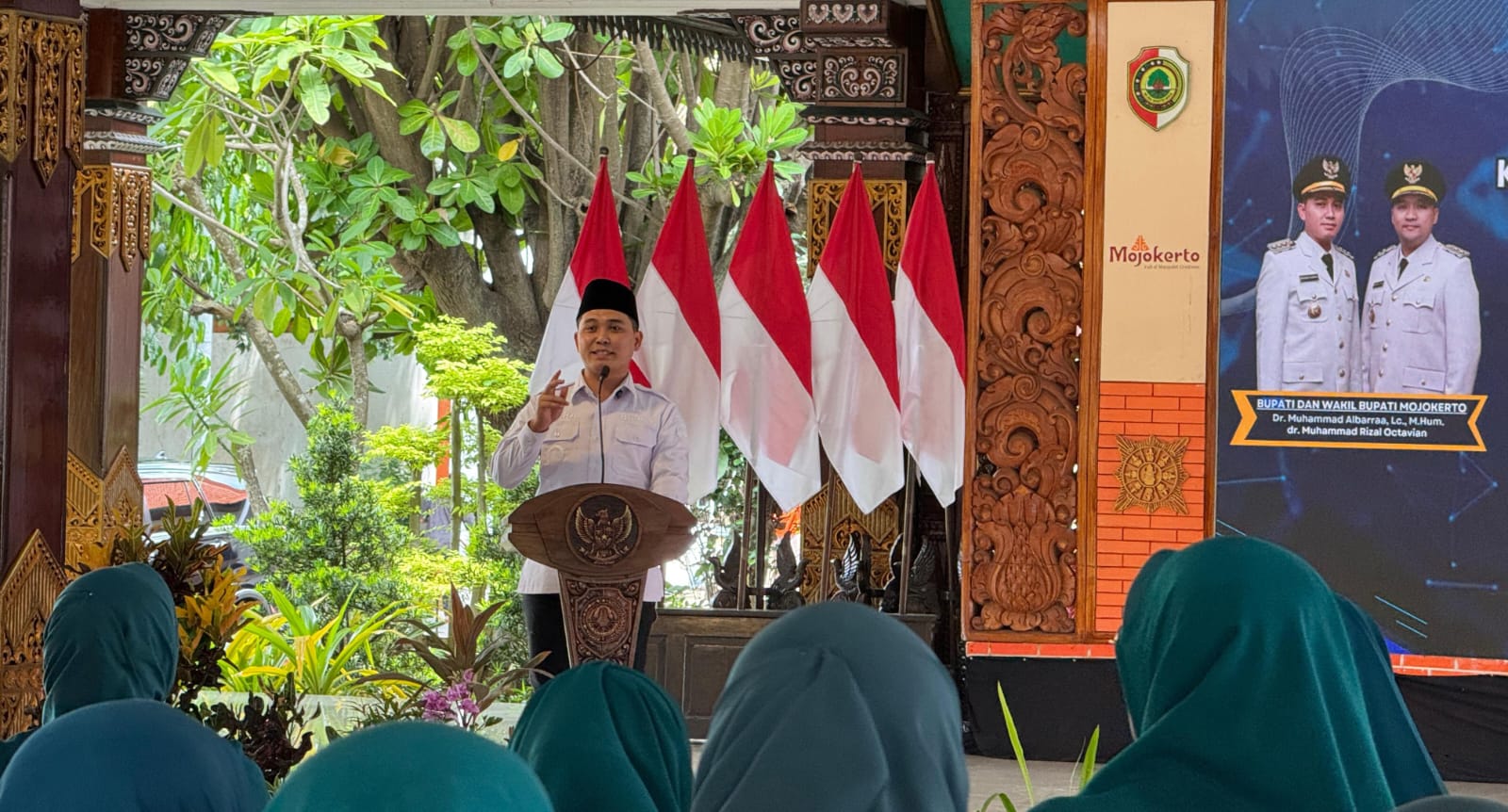 Pemkab Mojokerto Kukuhkan Pengurus TP PKK 2025–2030, Bupati Albarra Tekankan Peran Strategis Keluarga