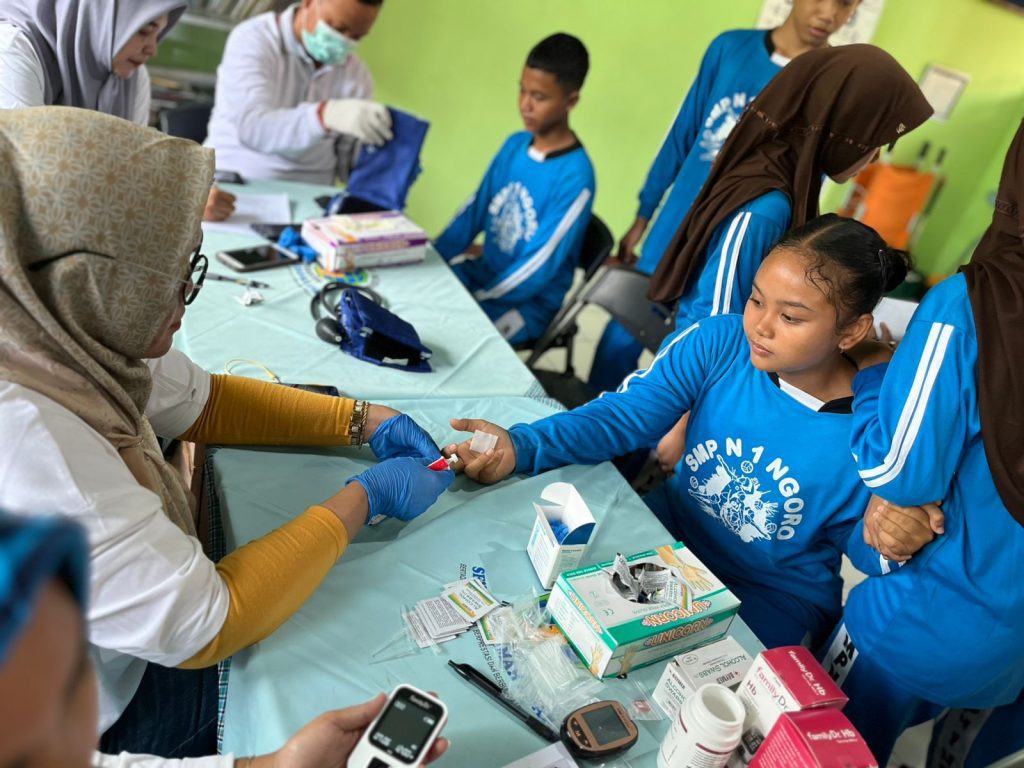 PT PIM Gelar Pemeriksaan Kesehatan Gratis untuk 900 Siswa dan Guru SMPN 1 Ngoro, Mojokerto 