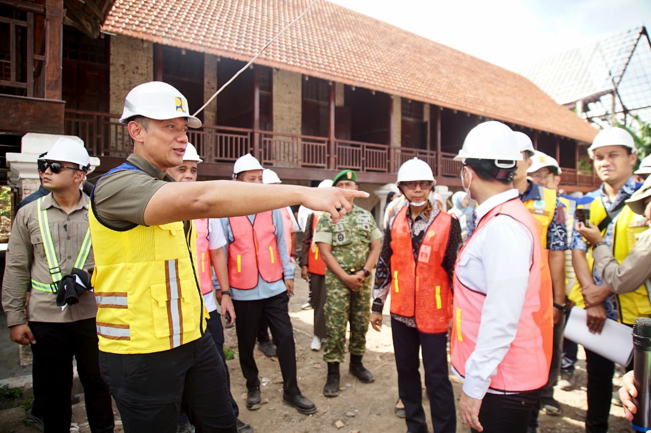 AHY Tinjau Revitalisasi Pasar Induk dan Asrama Inggrisan Banyuwangi, Target Selesai Akhir 2025