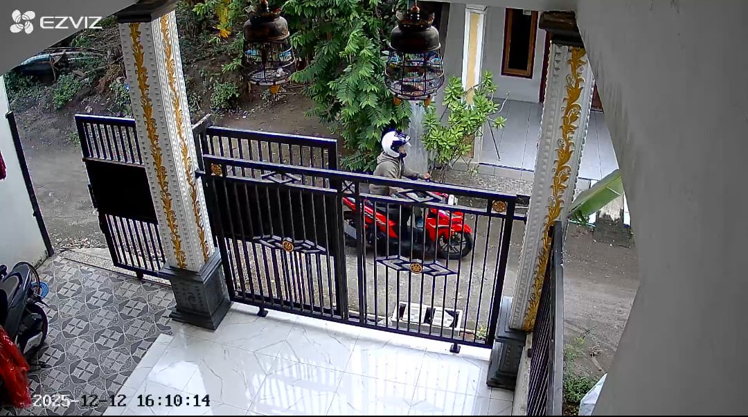 Honda Vario 125 Hilang Dicuri di Puri Mojokerto, Aksi Pelaku Terekam CCTV