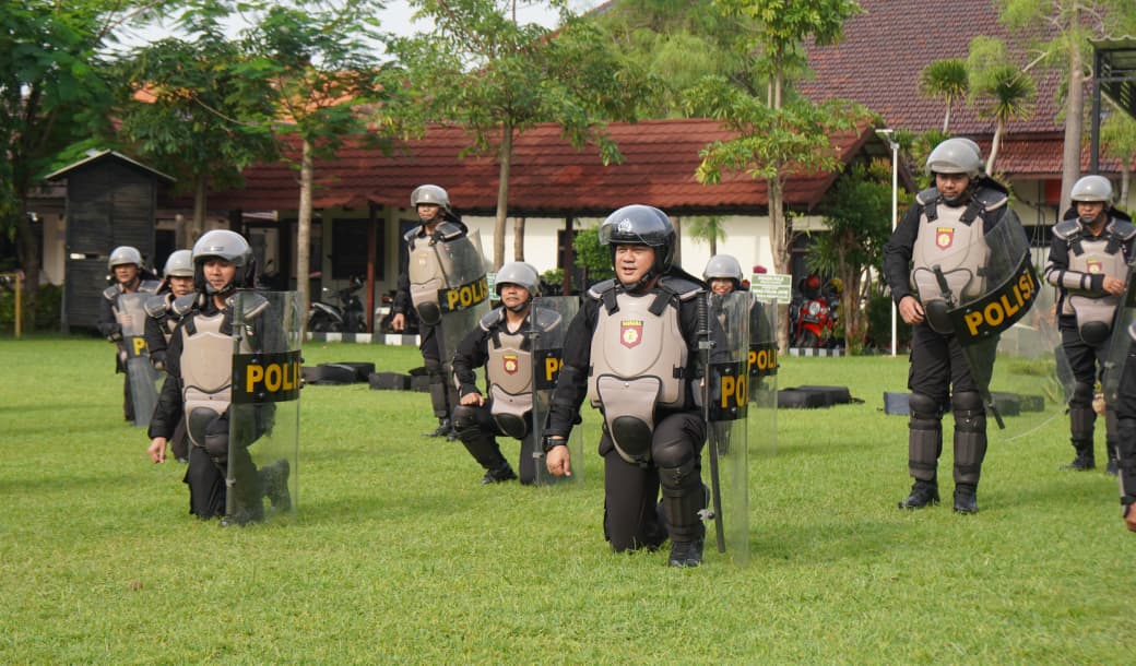 Polres Jombang Asah Kesiapsiagaan Personel Lewat Latihan Dalmas Hadapi Aksi Unjuk Rasa