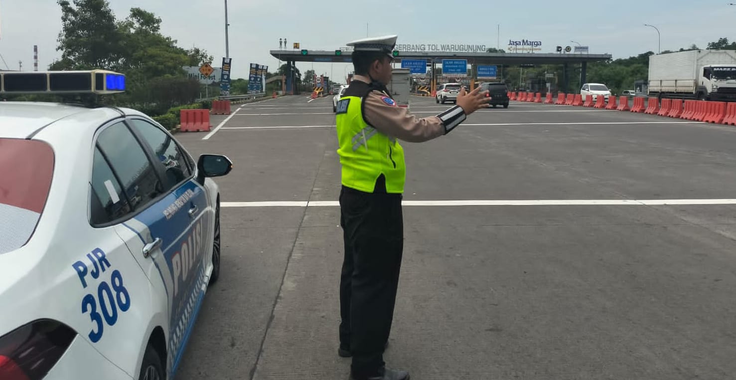 Arus Lalu Lintas di GT Warugunung Naik Lebih dari 7 Persen Selama Operasi Lilin Semeru 2025