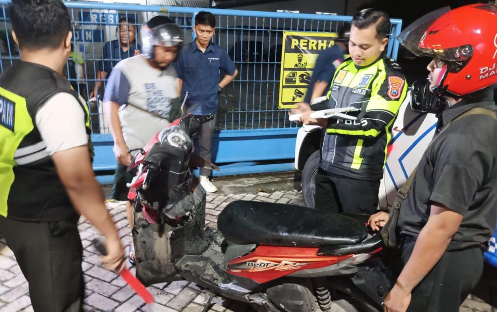 Tabrakan Dua Sepeda Motor di Jalan Nurcholis Madjid Jombang, Warga Taiwan Tewas