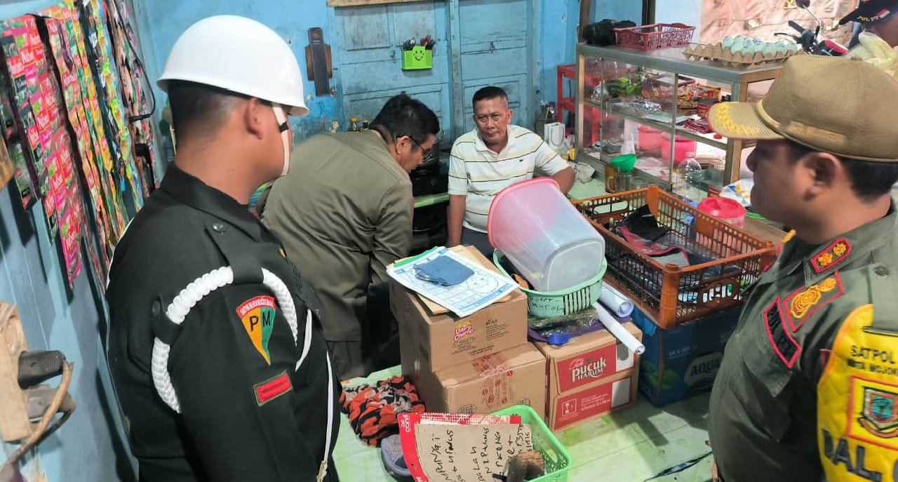 Jelang Nataru, Satpol PP Mojokerto Razia Miras Ilegal