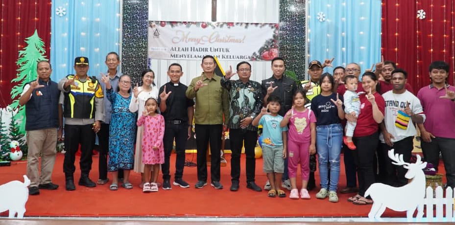 Bupati Lamongan Tinjau Gereja, Pastikan Natal 2025 Berjalan Aman dan Damai