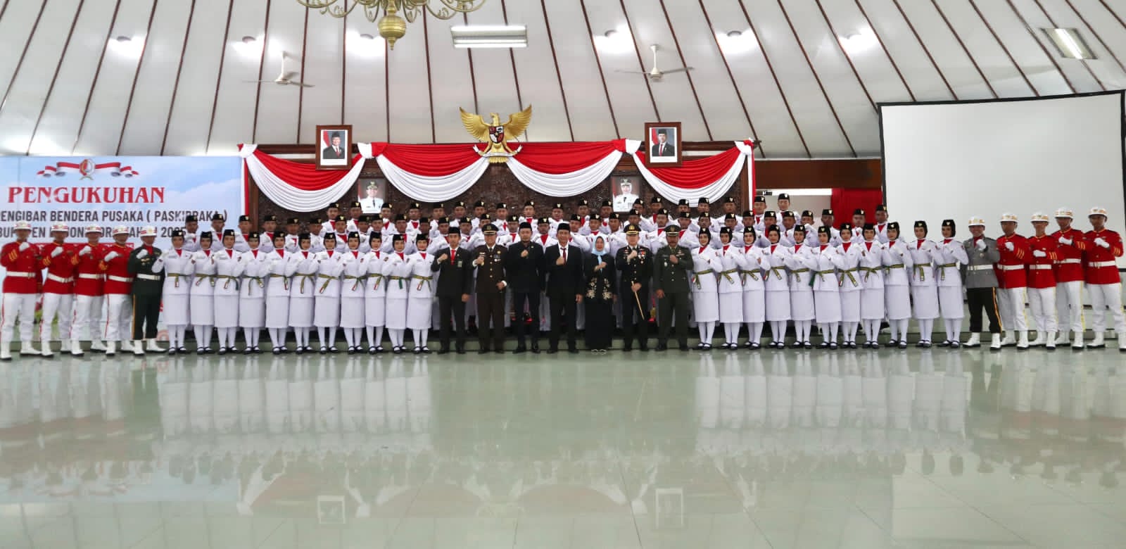 72 Paskibraka Bojonegoro 2025 Resmi Dikukuhkan, Siap Kibarkan Merah Putih di HUT ke-80 RI