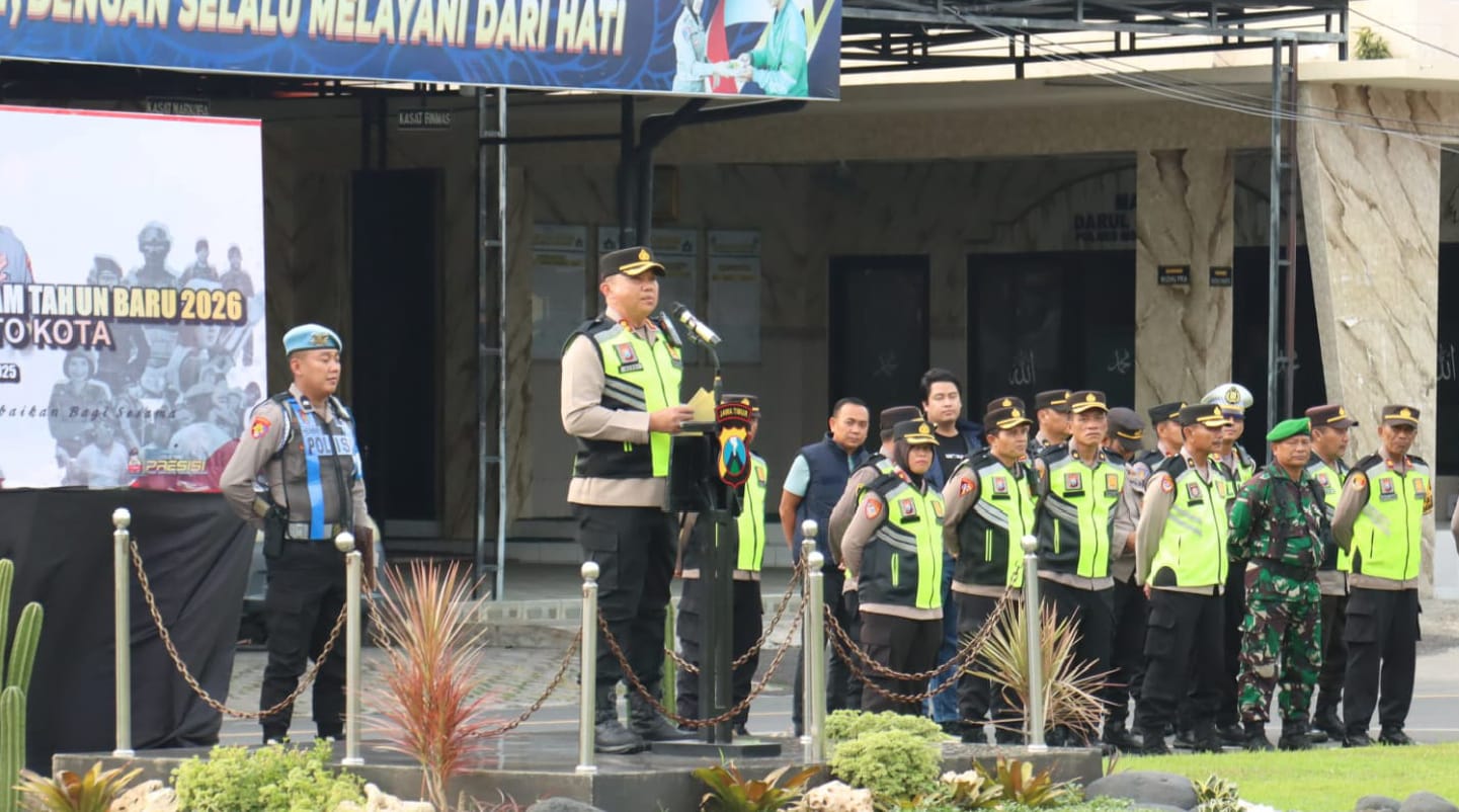 Kapolres Mojokerto Kota Pimpin Apel Pengamanan Tahun Baru 2026, Tekankan Sinergi dan Pendekatan Humanis
