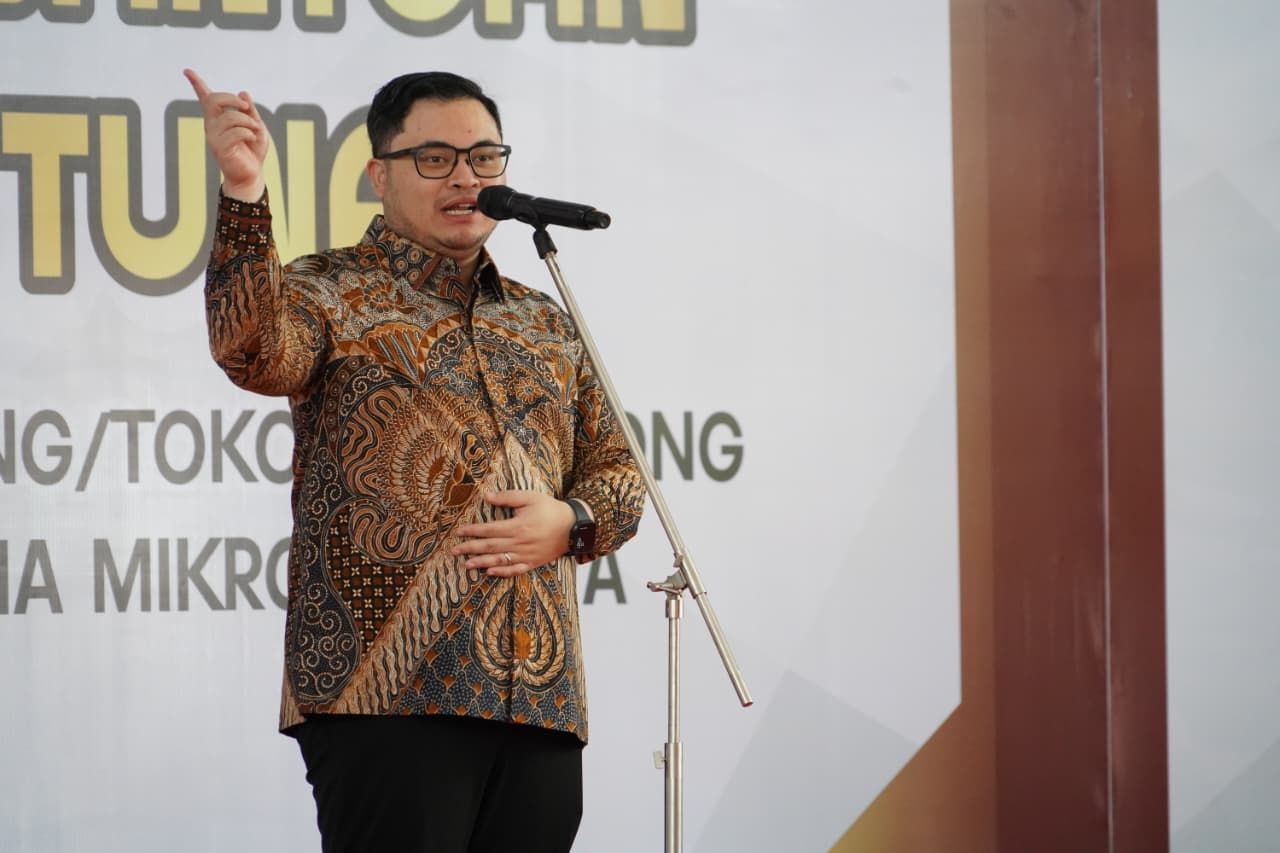 Bupati Kediri Salurkan BLT Modal Usaha Rp3 Juta untuk 242 Guru Honorer