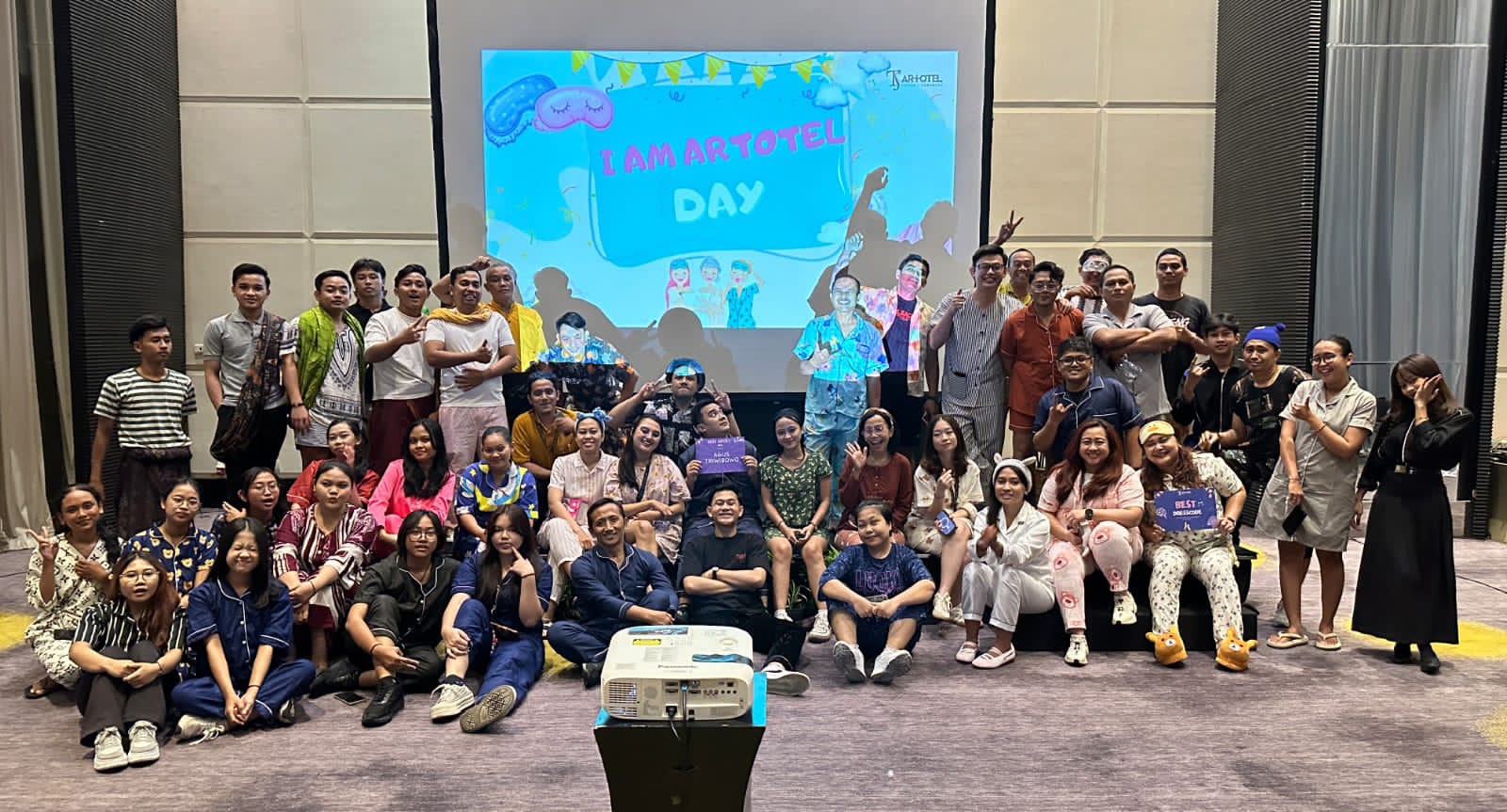 ARTOTEL TS Suites Surabaya Gelar “I Am Artotel Day”, Perkuat Kebersamaan Lewat Pajamas Party