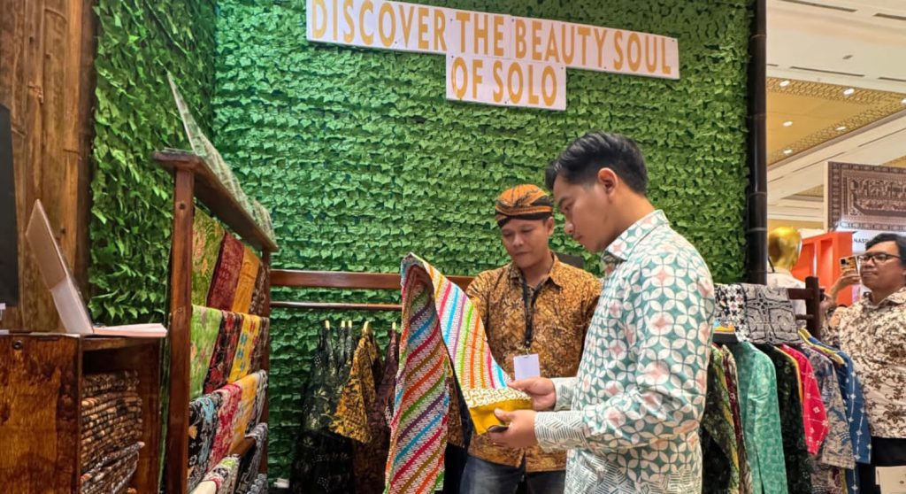 Tinjau INACRAFT 2026, Wapres Gibran Dorong Kriya Indonesia Tembus Pasar Global Tanpa Tinggalkan Identitas
