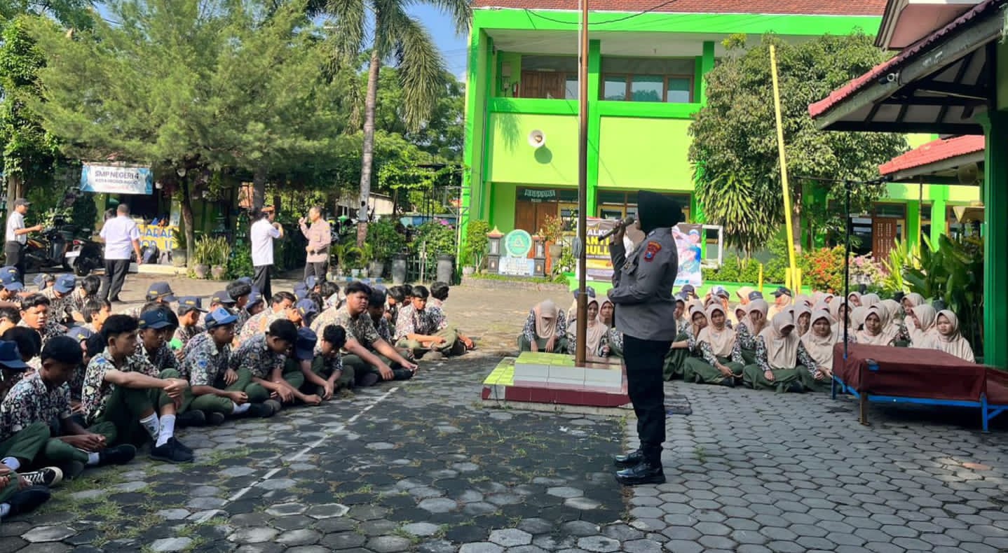 Polres Probolinggo Kota Edukasi 768 Siswa SMPN 4 Cegah Bullying