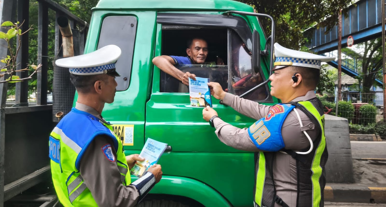 Jelang Operasi Ketupat Semeru 2026, Ditlantas Polda Jatim Gencarkan Kampanye Tertib Lajur di Jalan Tol