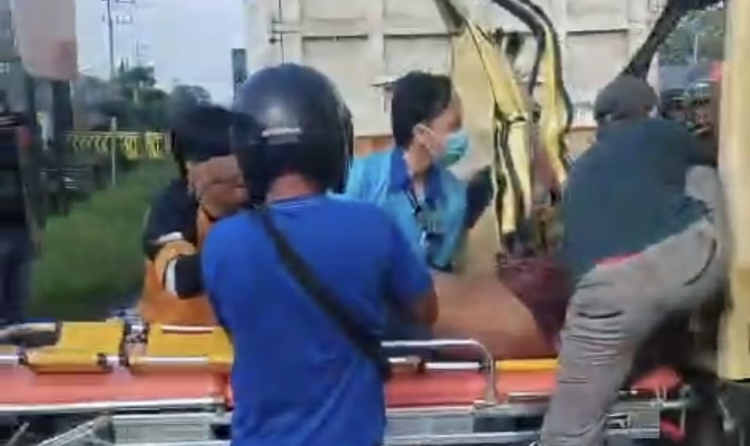 Truk Boks Tabrak Dump Truk di Bypass Balongbendo, Sopir Tewas di Lokasi
