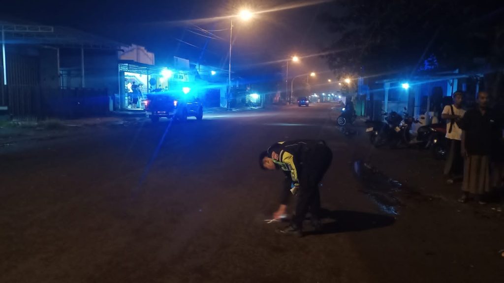 Hindari Genangan Saat Lawan Arus, Pria 61 Tahun Tewas Tabrakan di Sooko