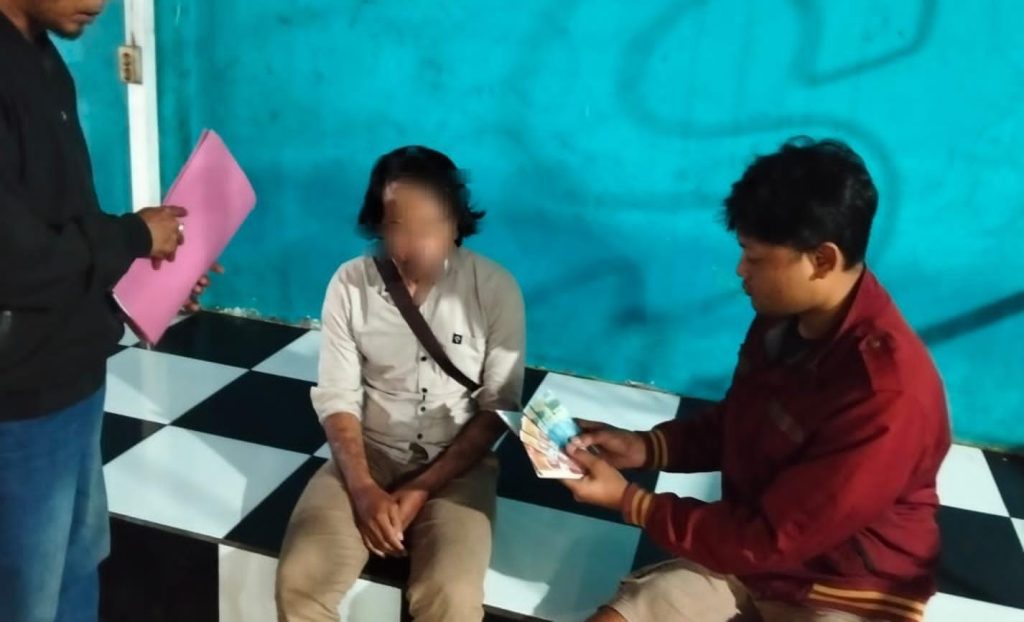 Polisi Gagalkan Transaksi Uang Palsu di Kafe Rejoso Pasuruan, Satu Pelaku Diamankan