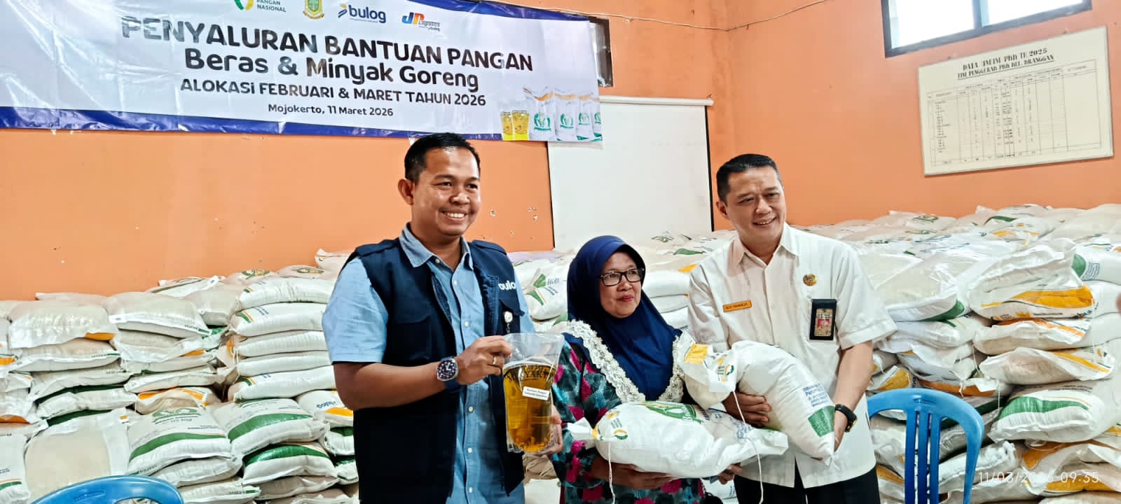 Kabulog Mojokerto: Bantuan Pangan untuk 14.507 Warga Disalurkan Bertahap, Stok Beras dan Minyak Aman