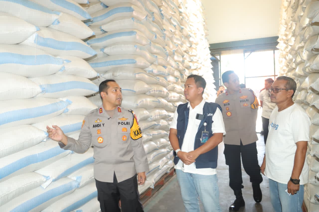 Stok Beras Bulog Mojokerto Dipastikan Aman, Kapolres: Cukup hingga Tahun Depan