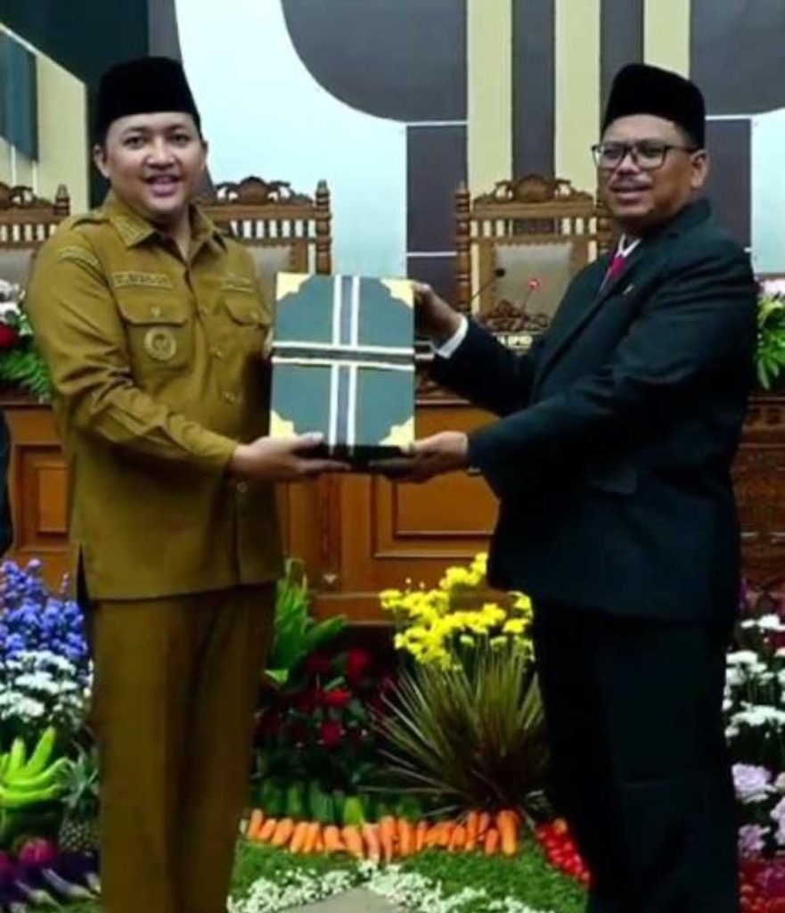 Screenshot_2026-03-31-11-59-48-723_com.whatsapp.w4b-edit