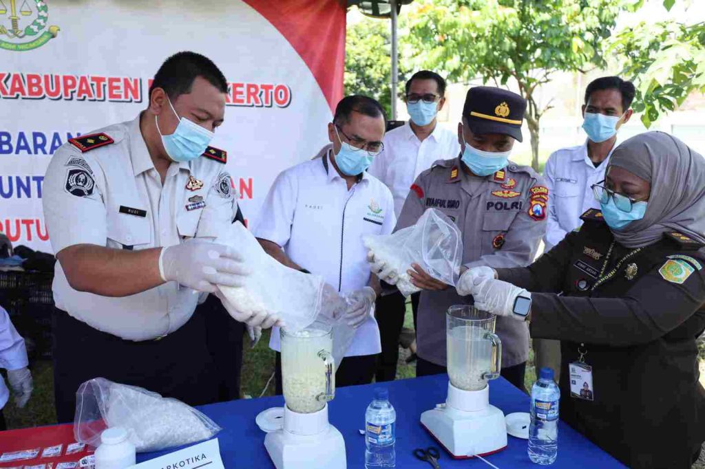 Barang Bukti Perkara Inkracht Dimusnahkan, Aparat Hukum Mojokerto Tegaskan Komitmen Transparansi