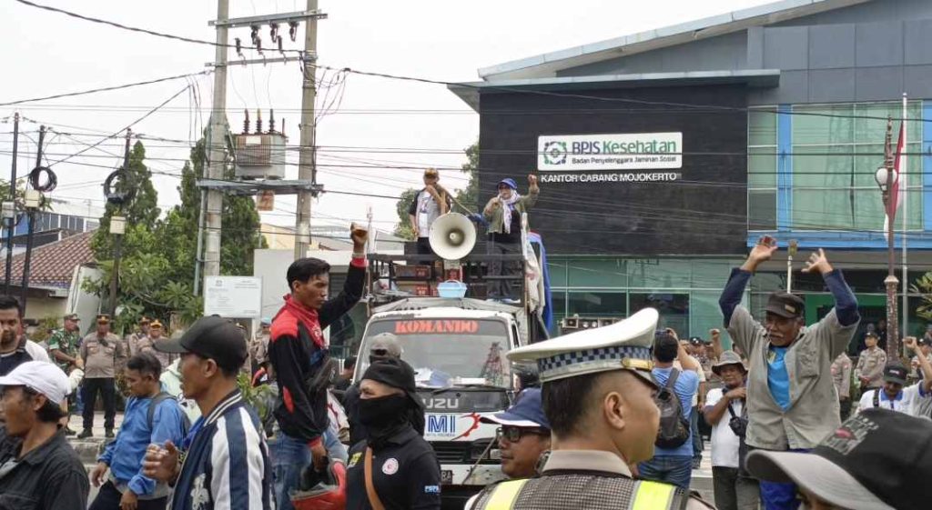 Ratusan Karyawan Pakerin Geruduk BPJS Mojokerto, Tuntut Kepesertaan Segera Diaktifkan