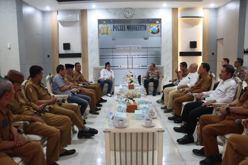 Silaturahmi dengan PKD, Kapolres Mojokerto Ajak Kades Aktif Jaga Kamtibmas
