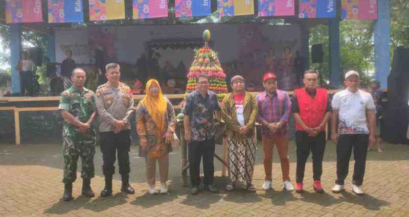 Peringati Hari Kartini, Disbudpar Kabupaten Pasuruan Gelar Ruwatan & Lomba Busana Kartini