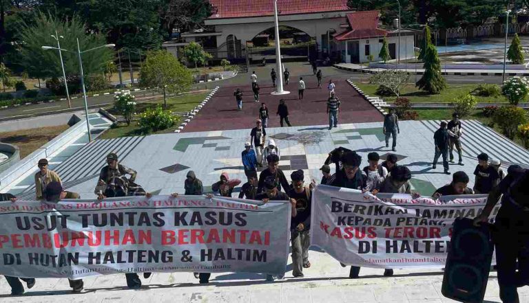 Aksi Solidaritas Haltim–Halteng Guncang Ternate, Massa Desak Pengungkapan Pembunuhan Misterius di Hutan Halmahera