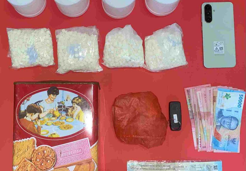Polisi Grebek Rumah di Pacet, 4.000 Pil Double L Siap Edar Disita
