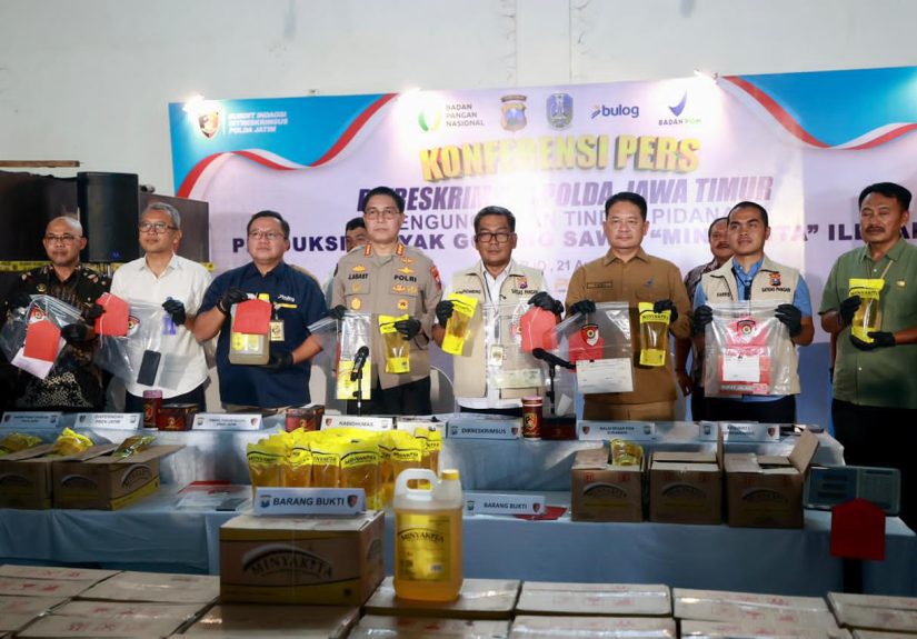 Polda Jatim Bongkar Produksi MinyaKita Ilegal di Sidoarjo, Empat Tersangka Diamankan