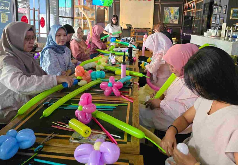 Rayakan Semangat Kartini, Workshop Buket Balon di Surabaya Dorong Kreativitas Perempuan