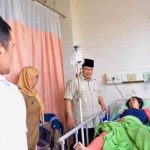 Prabowo Jenguk Korban Tabrakan KA di Bekasi, Pastikan Perawatan Optimal dan Evaluasi Total Keselamatan
