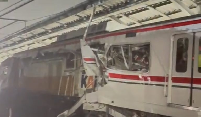 Tabrakan KA Argo Bromo Anggrek dan KRL di Bekasi Timur: 7 Tewas, Puluhan Luka
