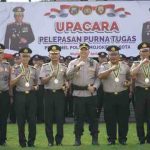 Empat Perwira Polres Mojokerto Kota Resmi Purna Tugas, Dilepas Haru dengan Prosesi Kehormatan