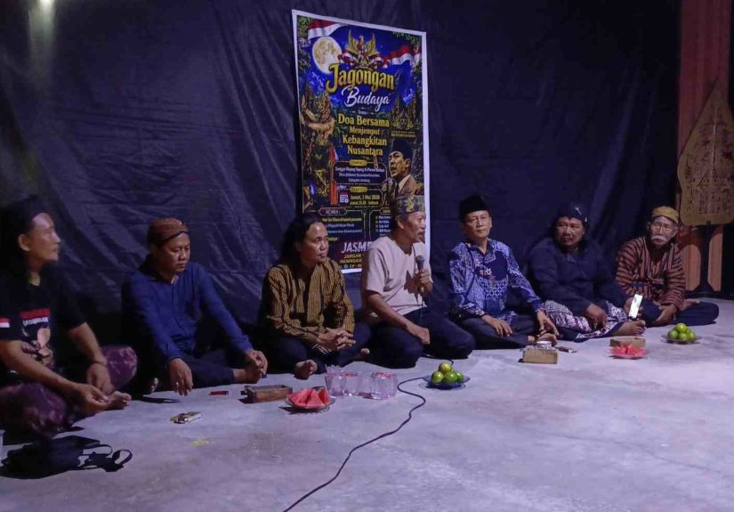Doa di Bawah Purnama Jatiduwur, Pegiat Budaya Jatim Serukan Kebangkitan Nusantara