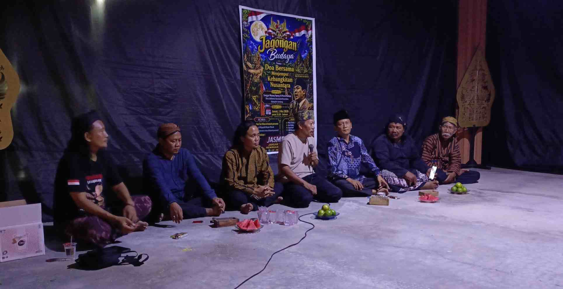 Doa di Bawah Purnama Jatiduwur, Pegiat Budaya Jatim Serukan Kebangkitan Nusantara