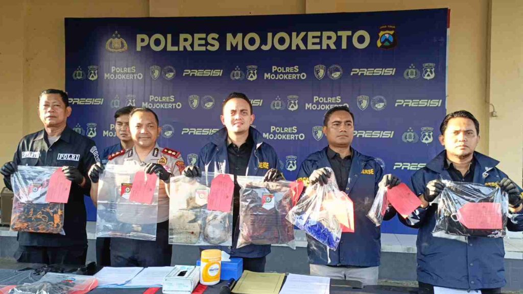 Cemburu, Tekanan Ekonomi dan Sakit Hati pada Mertua Jadi Motif Pembunuhan di Mojokerto