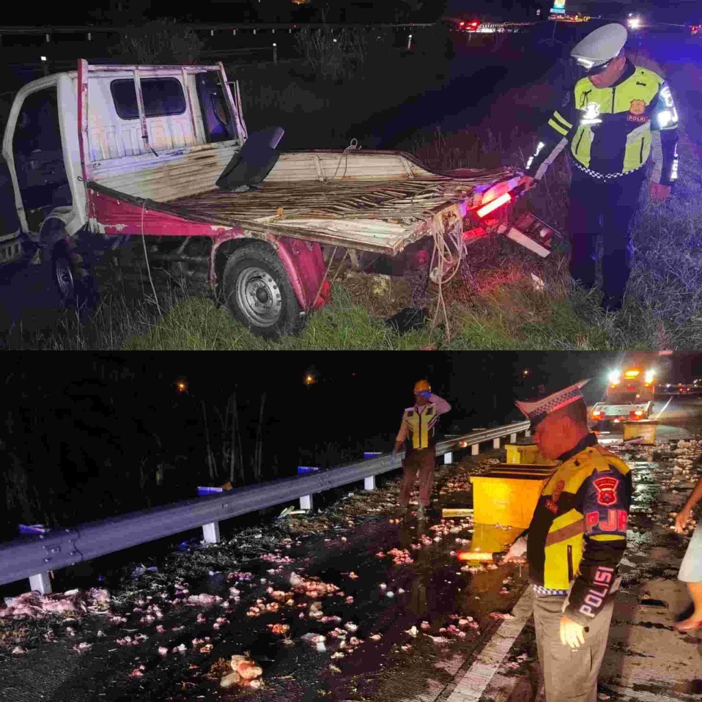 Ban Pecah di Tol Jo-Mo, Pikap Pengangkut Daging Ayam Tabrak Guardrail dan Masuk Median