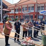 Hari Jadi ke-733, Gus Barra Pimpin Pemusnahan 11 Juta Batang Rokok Ilegal di Mojokerto