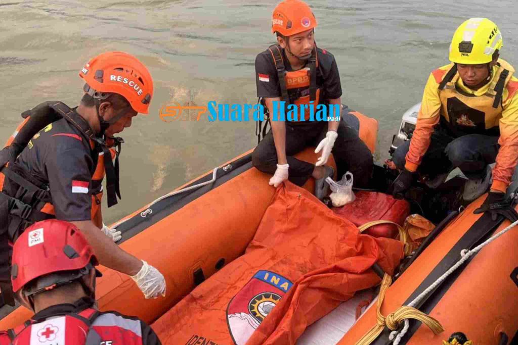 Heboh Penemuan Mayat Pria di Sungai Brantas Mojokerto, Dievakuasi Tim SAR Gabungan